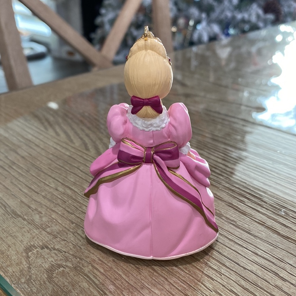 1995 Hallmark Madame Alexander Cinderella Ornament - Picture 4 of 5